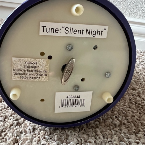 Jim Shore ~ Silent Night~ Angel with Nativity Scene - Picture 4 of 8